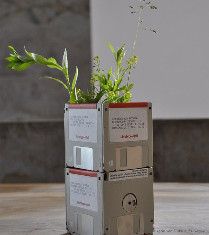 Aus alten Disketten einen Blumentopf zu basteln, nennt sich Uncyceln