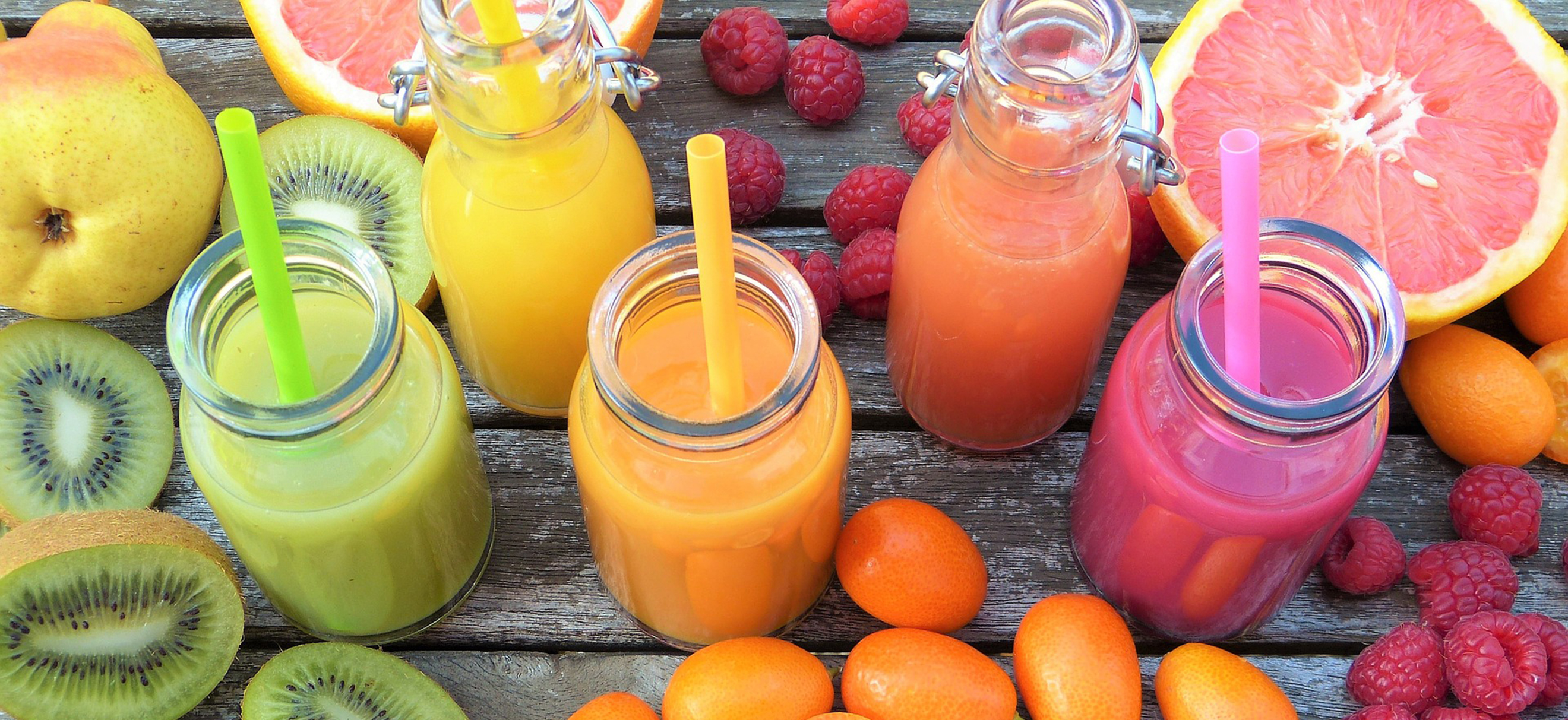 Nährstoffe, Ernährung, Kohlenhydrate, Eiweiß, Fett, Ballaststoffe, Energie, Vitamine, ausgewogene Ernährung, welche Nährstoffe, Nährstoffe für den Körper, Spurenelemente, Mineralstoffe, Lebensmittel, Essen