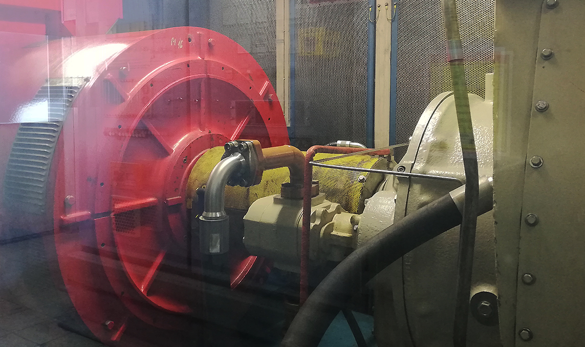 Generator in der Gasturbine im Kesselhaus von Trigema in Burladingen