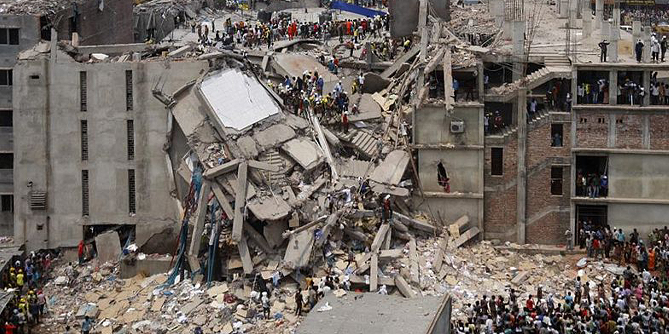 Eingestürztes Gebäude in Rana Plaza in Bangladesch. Aufgrund diesem Ereignis gibt es den Fashion Revolution Day.