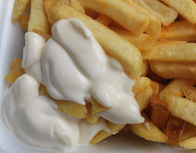 Mayonnaise mit Pommes