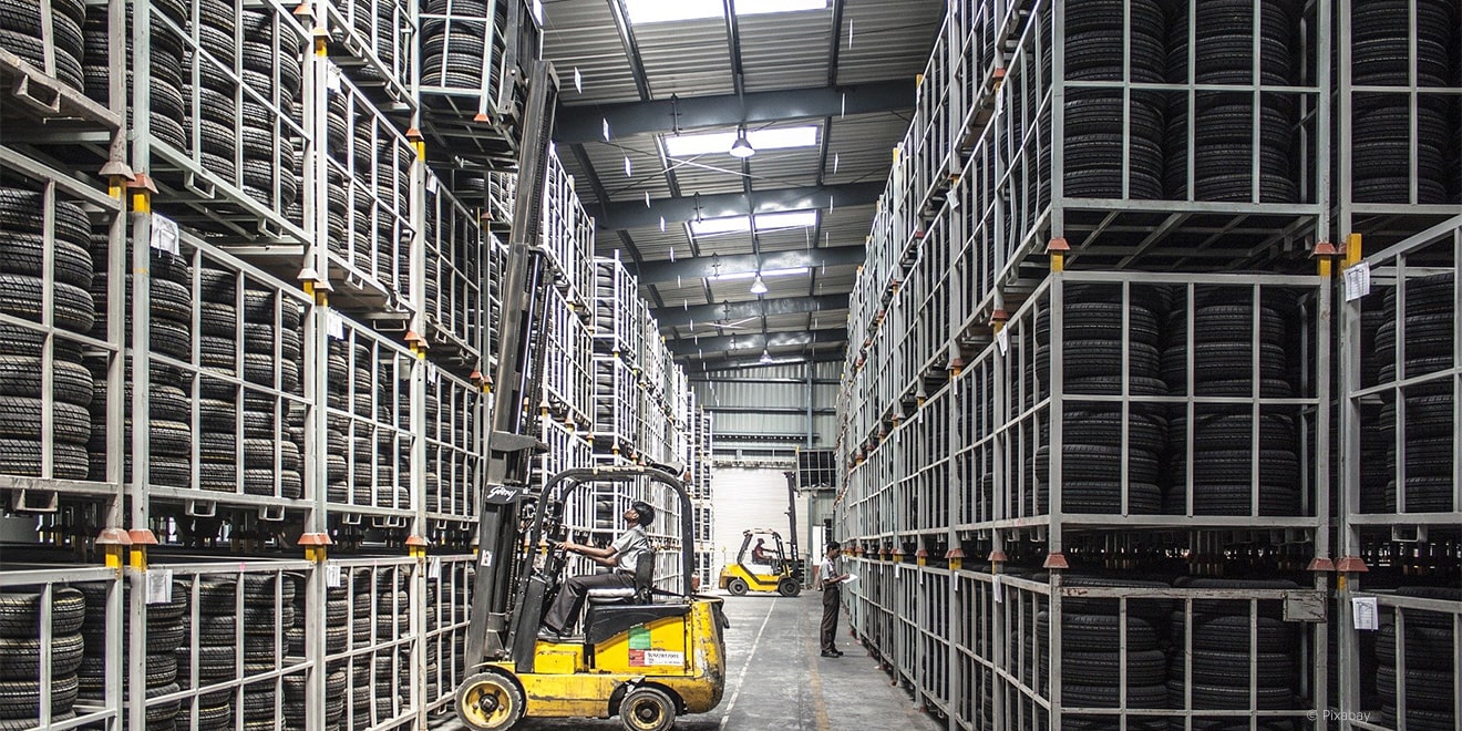 Die Lagerlogistik ist fast automatisiert, dennoch gibt es einzelne Fälle, bei denen zahlreiche Mitarbeiter zahlreiche unbezahlte Überstunden leisten müssen.