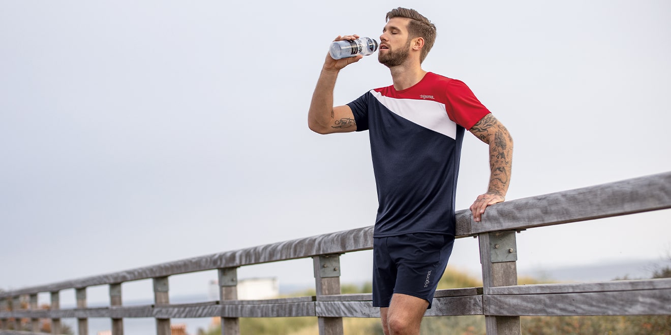 Trinke genug beim Sport machen. So treibst Du deinen Stoffwechsel an.