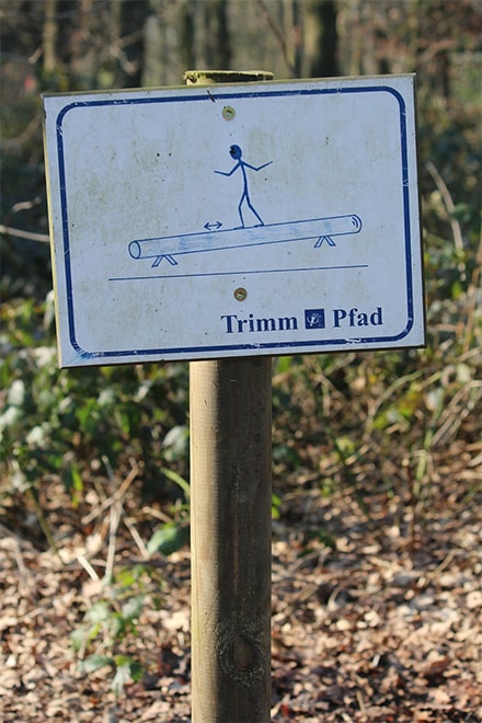 Der trimm-Dich-Pfad ist auch als Waldsportpfad bekannt. 